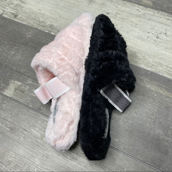 NEW Plush Pink Faux Fur Slippers 💖 - Picture 3 of 3